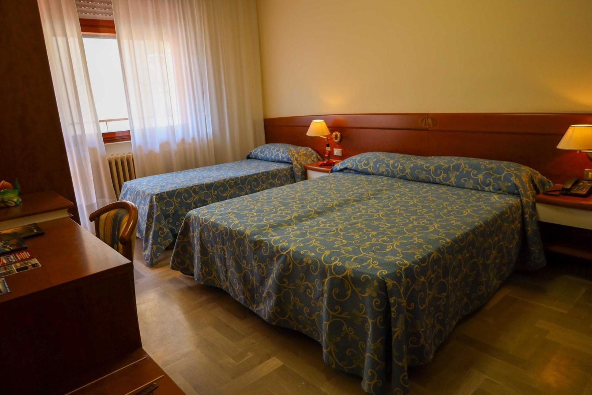 Easy Hotel Meryon Sottomarina Zewnętrze zdjęcie