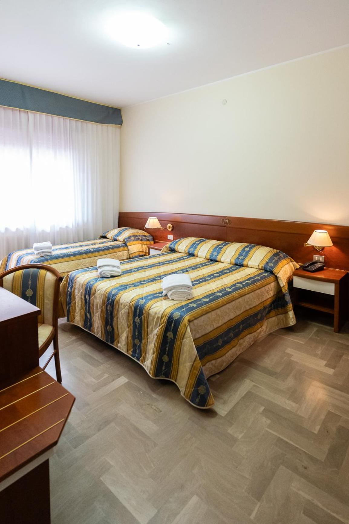 Easy Hotel Meryon Sottomarina Zewnętrze zdjęcie